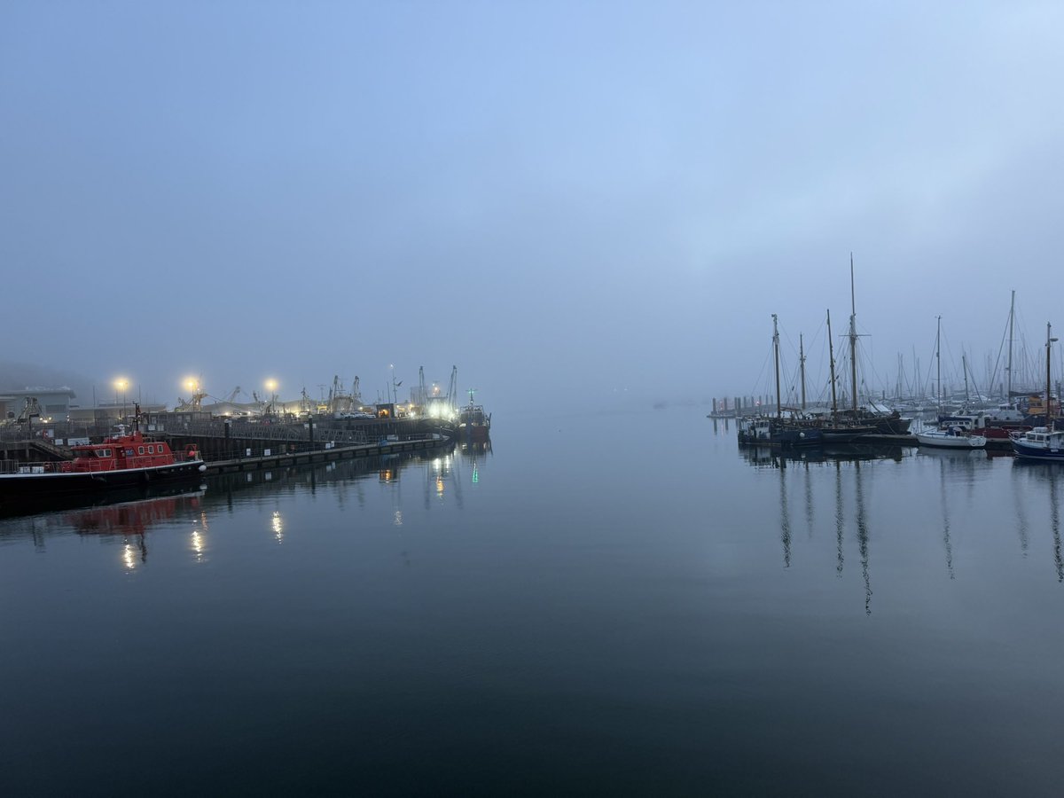ostizeuropean's tweet image. Friday morning - another misty start. Brixham harbour walk