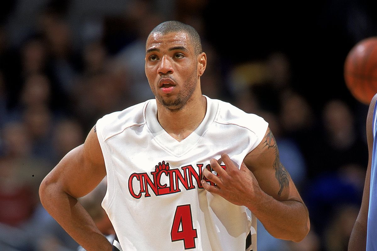 Jdub3webb's tweet image. Blessed to receive another D1 offer from Cincinnati University. #GoBearcats