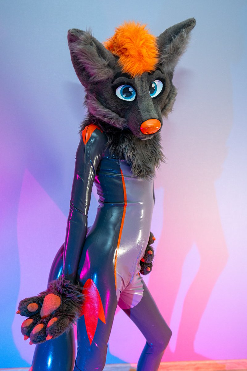 Again this Shinny creature in your feed

Perfect~