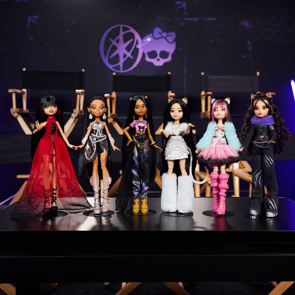 a2kcami's tweet image. KATSEYE MONSTER HIGH DOLLS??