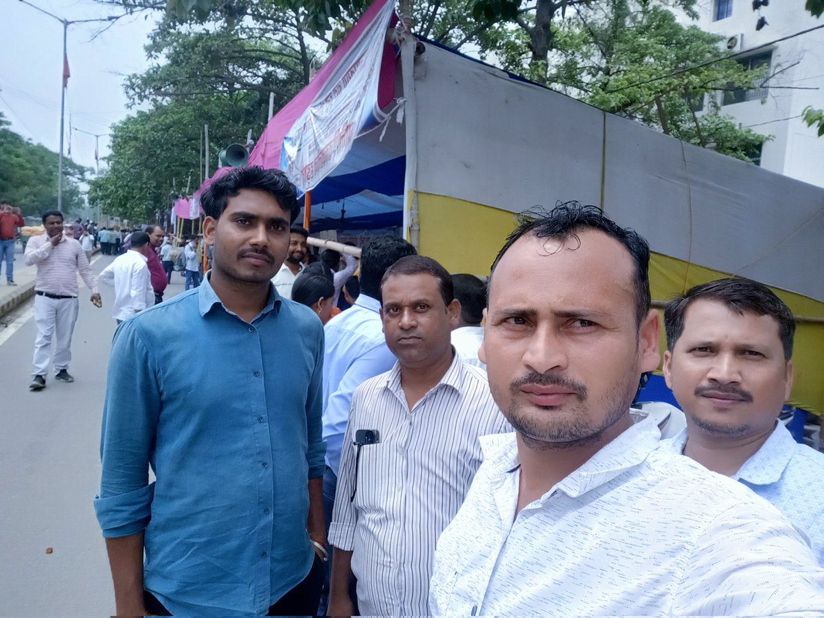आज #Beltron कर्मी द्वारा #दूसरे_दिन भी अनिश्चितकालीन हड़ताल जारी...

जब तक सरकार मांगों को पूरा नहीं करेगी यूं ही बिहार के सभी कार्यालय #बंद रहेंगे।

<a href="/NitishKumar/">Nitish Kumar</a>
<a href="/CMBiharOffice/">CMO Bihar</a> <a href="/Jduonline/">Janata Dal (United)</a> <a href="/BJP4Bihar/">BJP Bihar</a> <a href="/RJDforIndia/">Rashtriya Janata Dal</a> <a href="/yadavtejashwi/">Tejashwi Yadav</a> <a href="/PrashantKishor/">Prashant Kishor</a> <a href="/jitanrmanjhi/">Jitan Ram Manjhi</a> <a href="/samrat4bjp/">Samrat Choudhary</a> <a href="/gadbihar/">GAD, Govt. of Bihar</a>