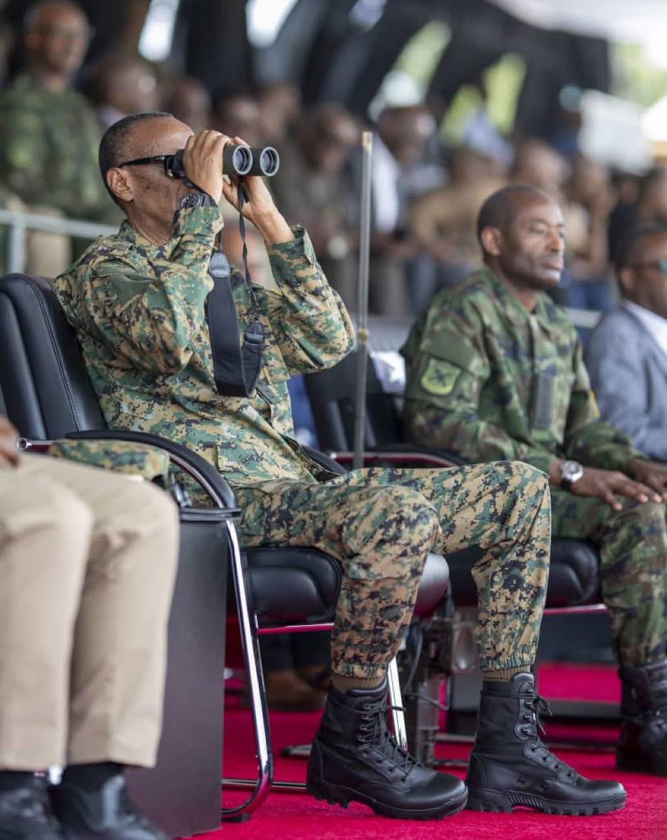 Imitima y'abanyarwanda iri mu gitereko. Dutuye dutuje! 

Warakoze kugarura umutekano n'ubumwe mu Rwanda. Komeza imihigo #PerezidaWacu