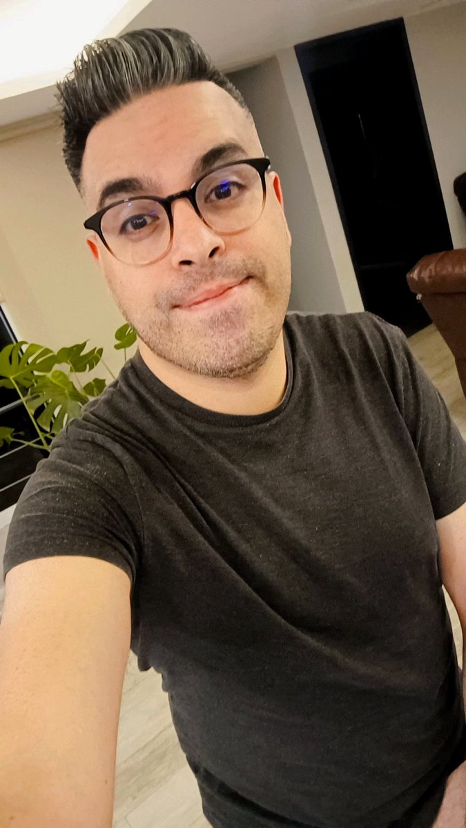 anttoluna's tweet image. 🤓🖤