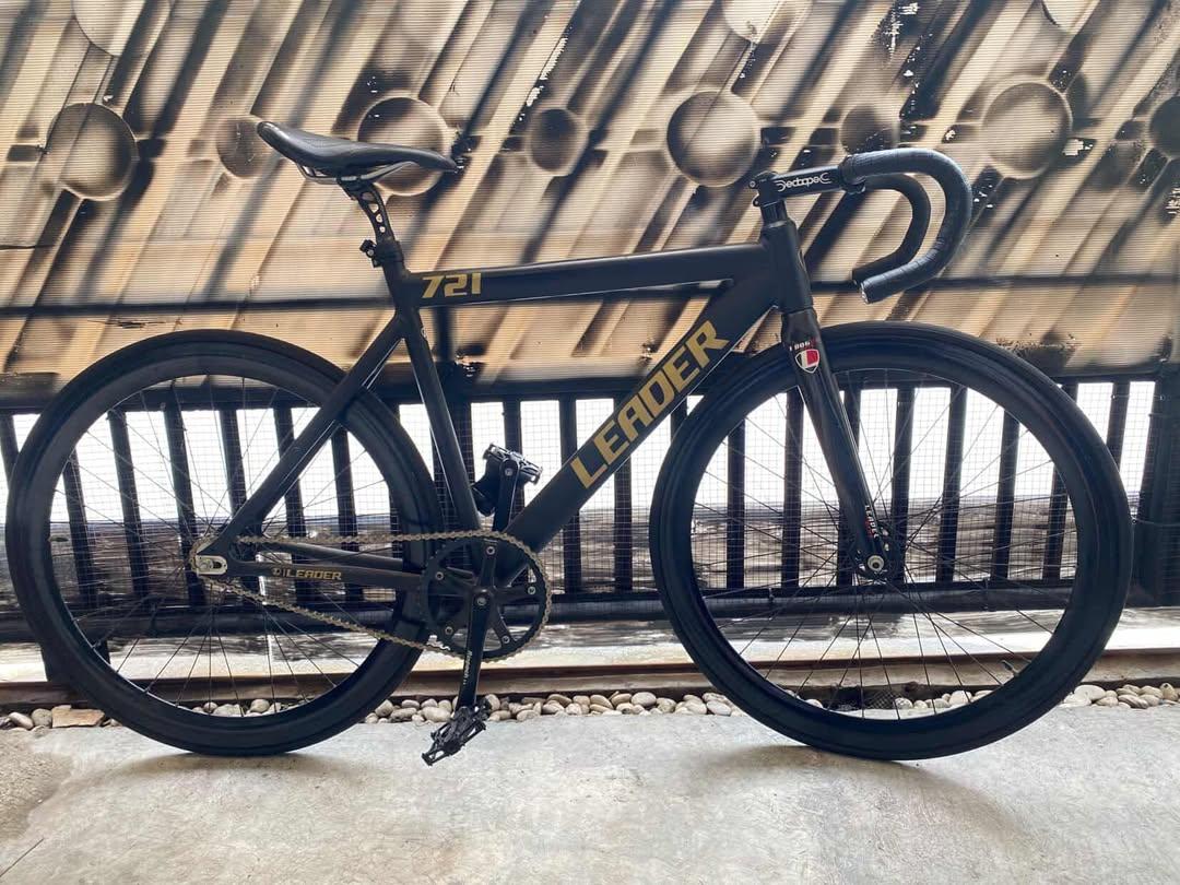 anonim s tweet media