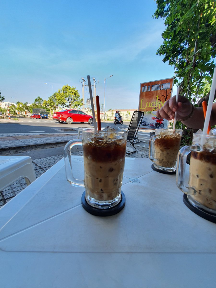 rober397's tweet image. The line between compliance and decentralization in crypto exchanges is getting fuzzy. On one hand, rules keep us safe; on the other, too much oversight can stifle innovation. Striking the right balance is the real challenge for the future of crypto.