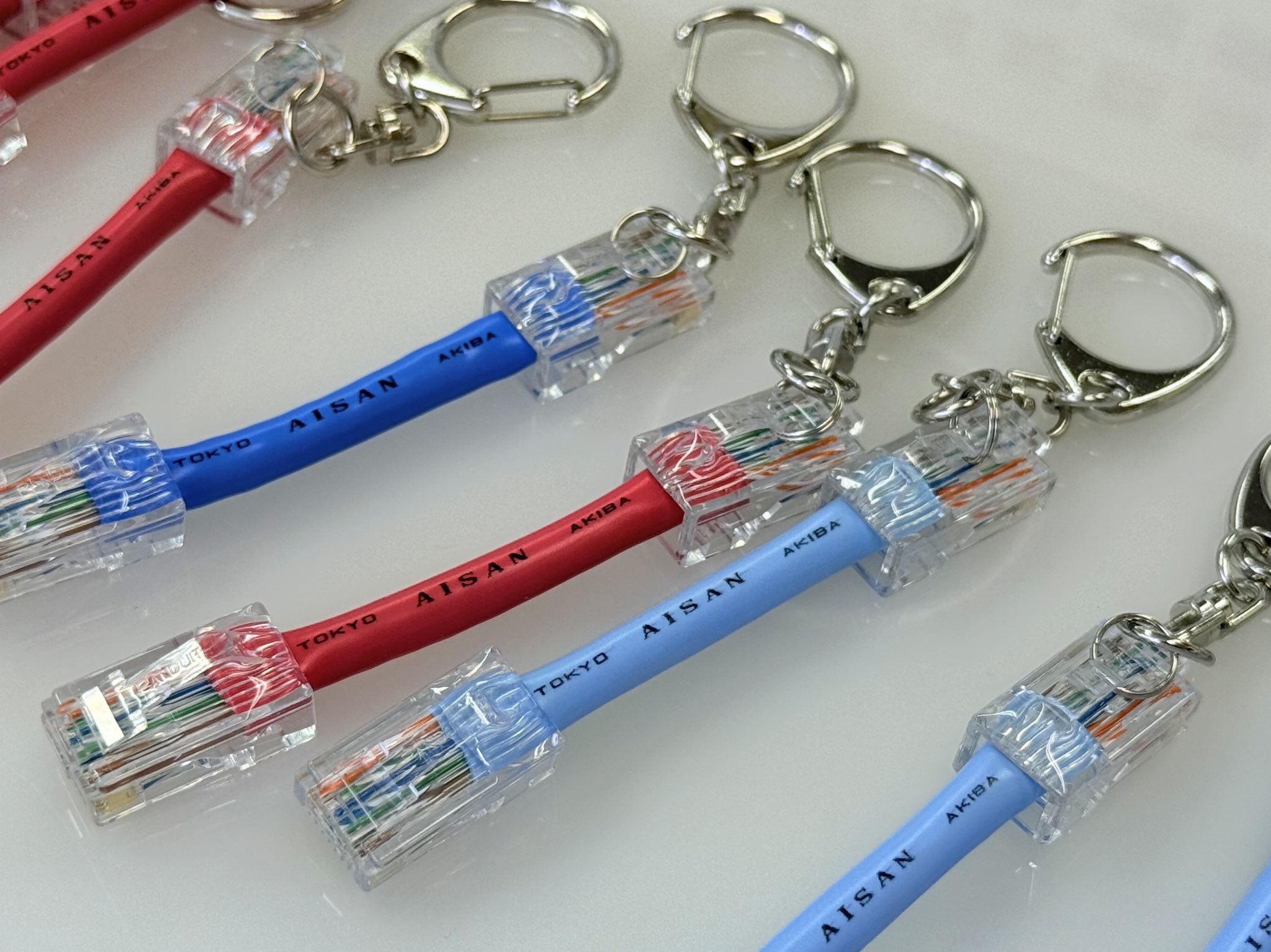 愛三電機☆LANケーブルキーホルダー3点セット かわいいのでは？！」電機店SNS担当者がひらめいた！ 実用品じゃ