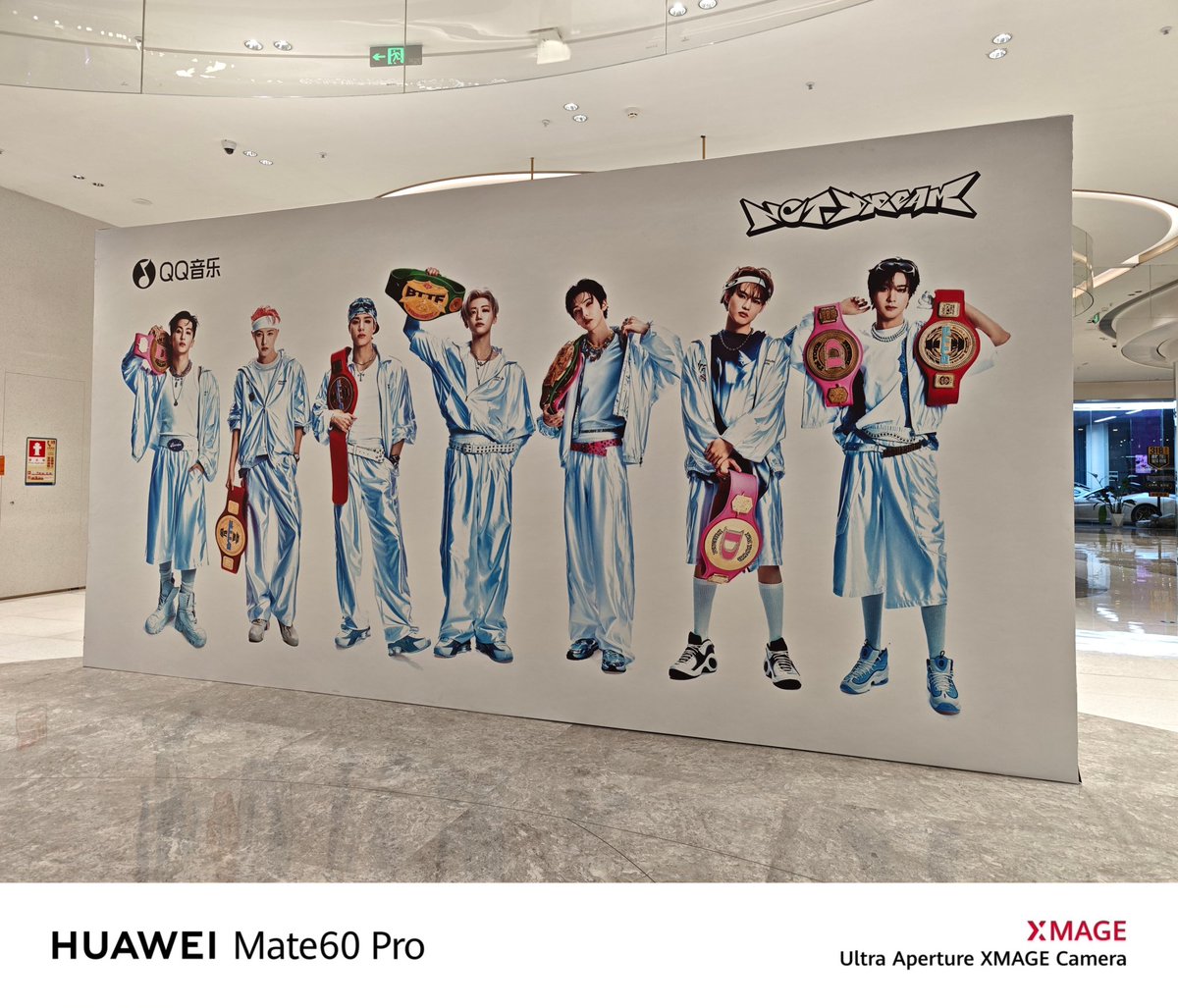 闪现🧏🏻‍♀️
​过来给我老公应援打卡📢
​顺便找个门槛哥请我吃饭🤟🏻