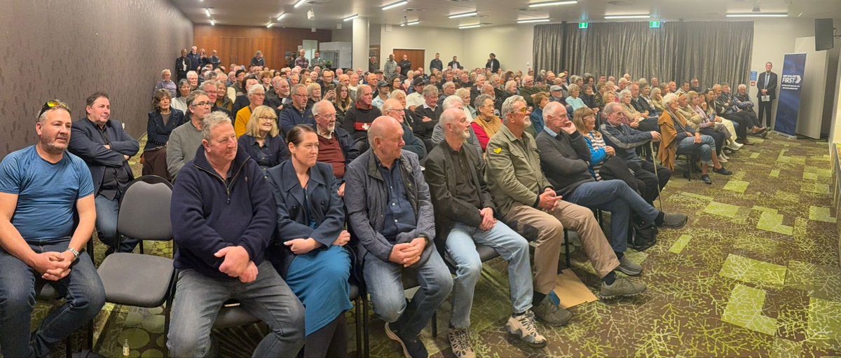 mangonui08's tweet image. Fantastic turnout 500 plus, required two seperate speeches due to overwhelming interest. Thanks Taranaki! You have a champion in me.