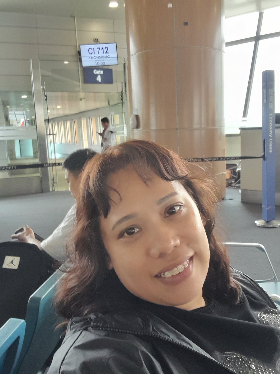 leonora_valerio's tweet photo. Flight going to kaoshiung Taiwan..
Very exciting 😀 😄 😊 😁 ☺️ 👏 https://t.co/OvZtfhQSiP