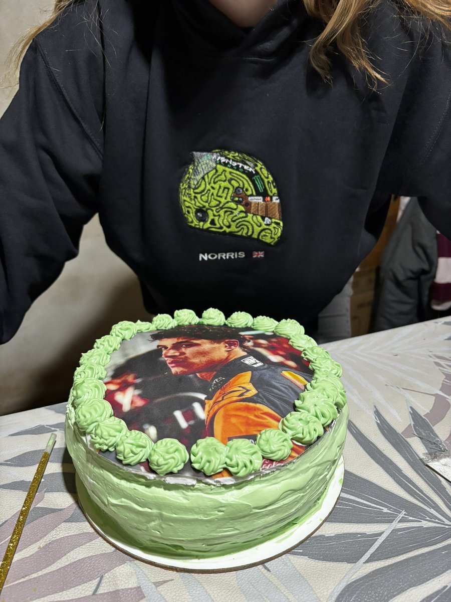 birthday girl💚
<a href="/PimientaBordado/">Pimienta Bordados</a> el original ☝🏼🙂‍↕️