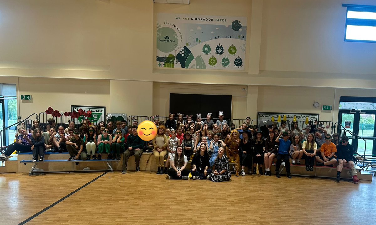 Miss Mableson (@missmablesonkwp) on Twitter photo Aaaaand that’s a wrap!! We are so so SO proud of all of our year 6’s for blowing everyone away with their performances of the Wizard of Oz👠🧙♂️
You have all been amazing ☺️ <a href="/KingswoodParksP/">Kingswood Parks Primary School</a> <a href="/MissRitchieKWP/">Miss Ritchie</a> Aaaaand that’s a wrap!! We are so so SO proud of all of our year 6’s for blowing everyone away with their performances of the Wizard of Oz👠🧙♂️
You have all been amazing ☺️ <a href="/KingswoodParksP/">Kingswood Parks Primary School</a> <a href="/MissRitchieKWP/">Miss Ritchie</a>