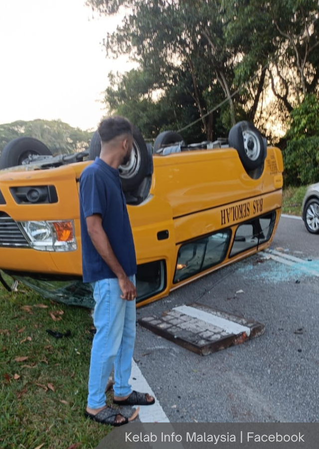 NewsBFM's tweet photo. 16 school children have been hospitalised after their van overturned, believed to have hit an open pothole on Jalan Abdul Samad in Johor this morning.

They suffered various injuries, including broken hands and fingers, said state exco Aznan Tamin.

🧵1 https://t.co/wclE1VdkHT
