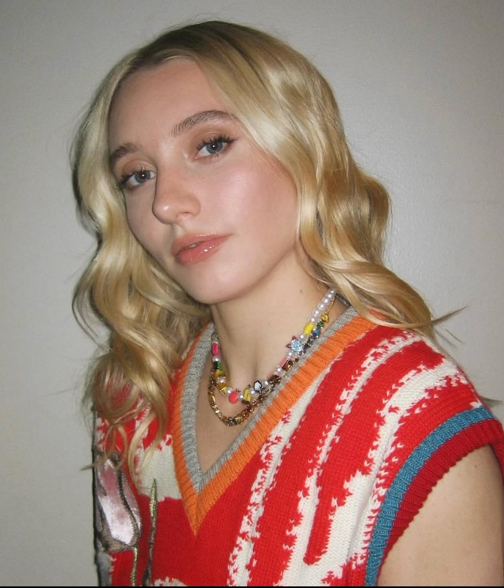 paige and azzi 😌 tweet media