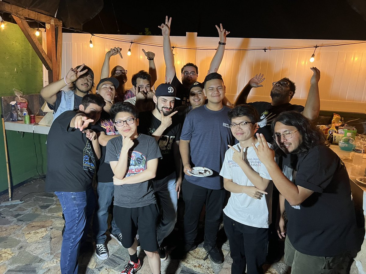 ElhaanR's tweet image. SoCal Boys showed out tonight to celebrate great vibes, games, and food in celebration for @onlinecale213 16th bday and happy belated @PerfectShini @DarkJack128