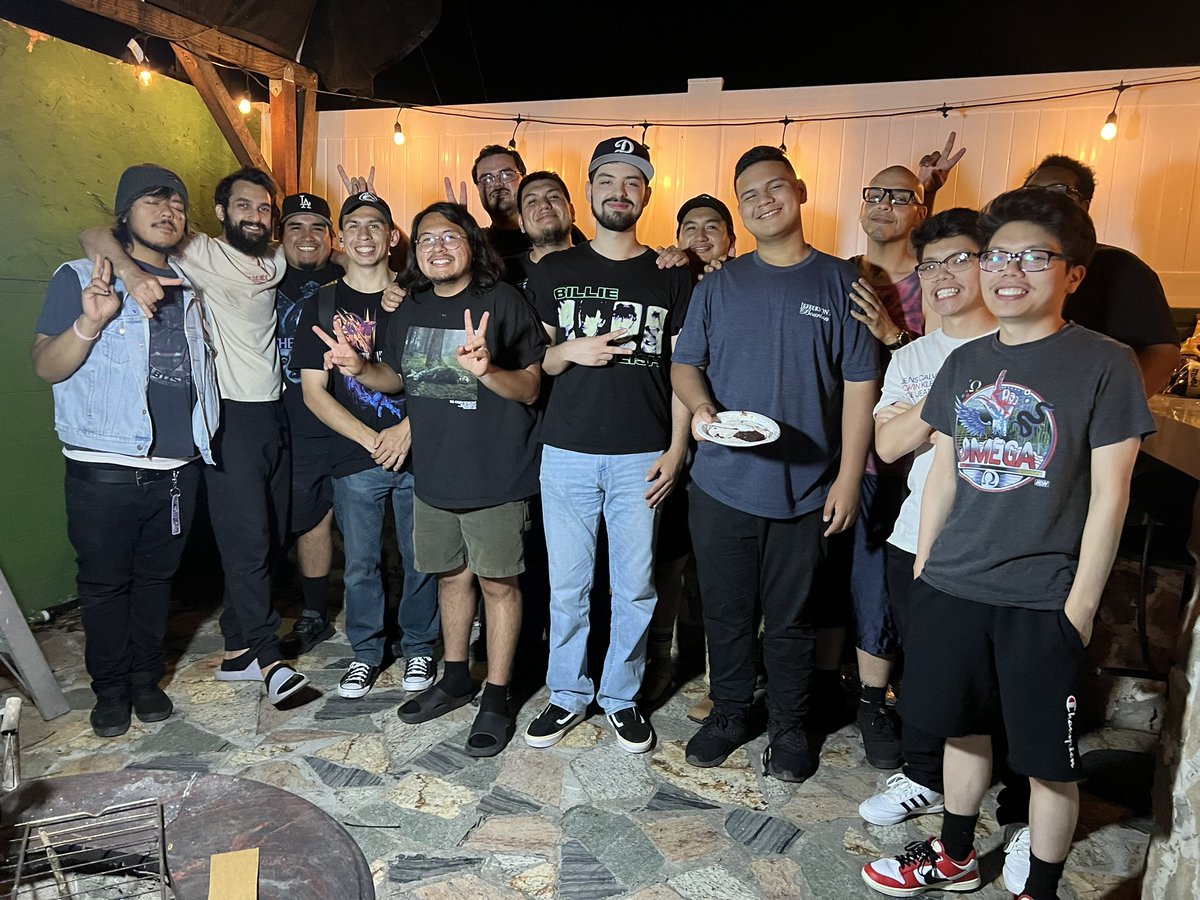 ElhaanR's tweet image. SoCal Boys showed out tonight to celebrate great vibes, games, and food in celebration for @onlinecale213 16th bday and happy belated @PerfectShini @DarkJack128