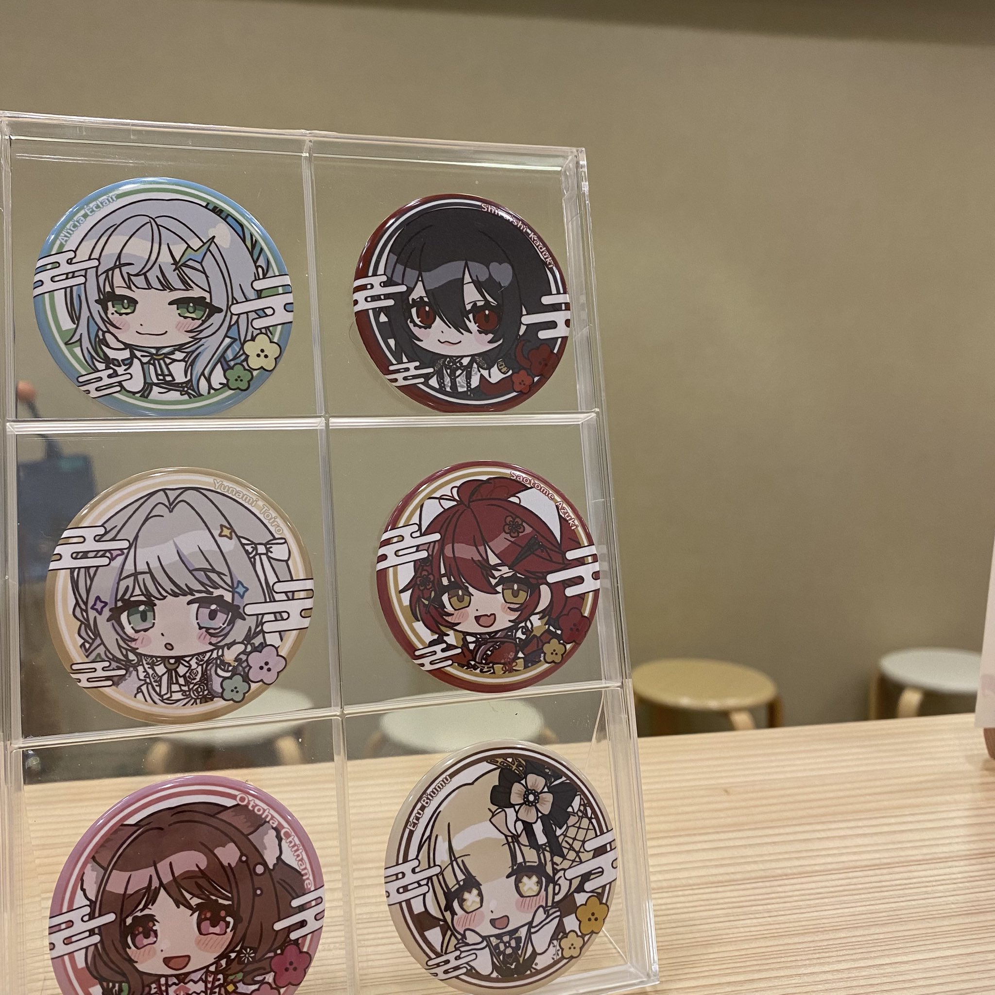 おべいみー　ベルフェゴール　ホロチェキ2枚　チェキ8枚　ホロ缶バッジ4個　ボイス うのにもお得な Amazon.co.jp: チェキ ホロチェキ8枚