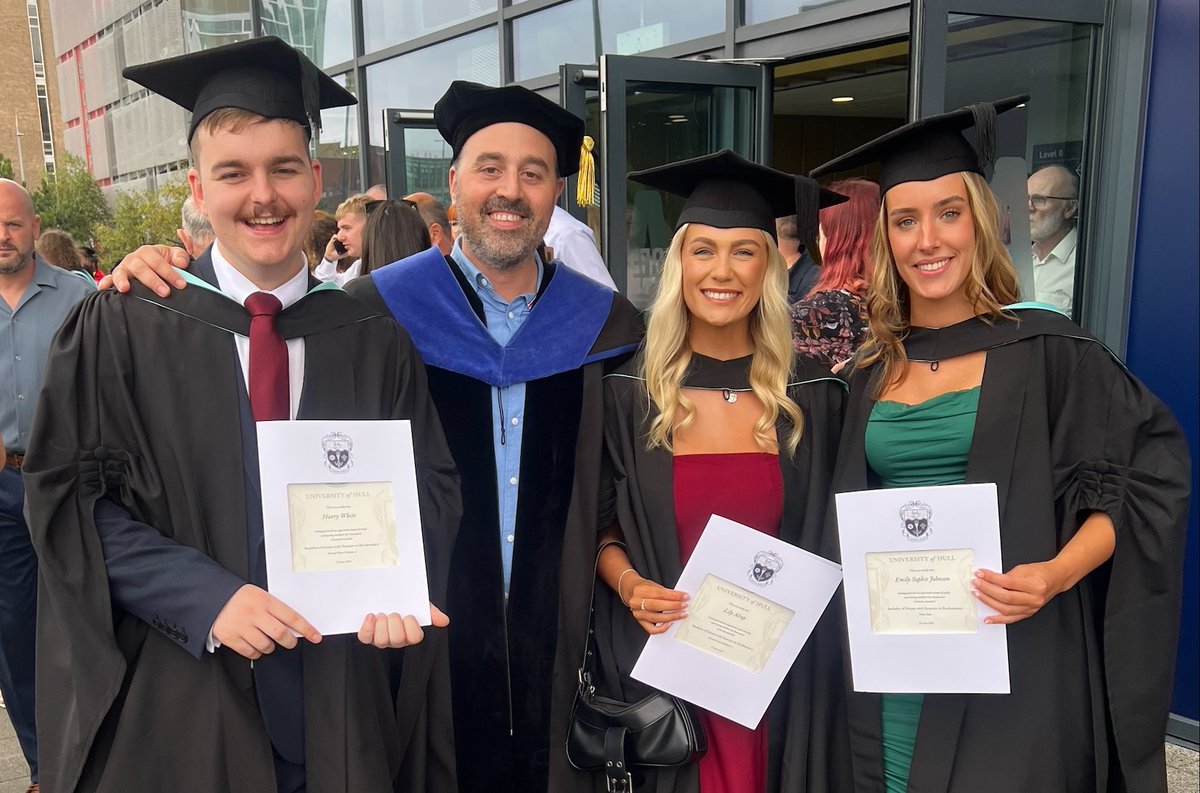 MauroRin85's tweet image. 🎓 I am so proud of our students. Congratulations to all graduates!
Watching their growth and hard work pay off has been incredibly rewarding.
Excited to see where their journeys take them next — the world is lucky to have them.
Congratulations and onward! 🚀
@UniOfHull