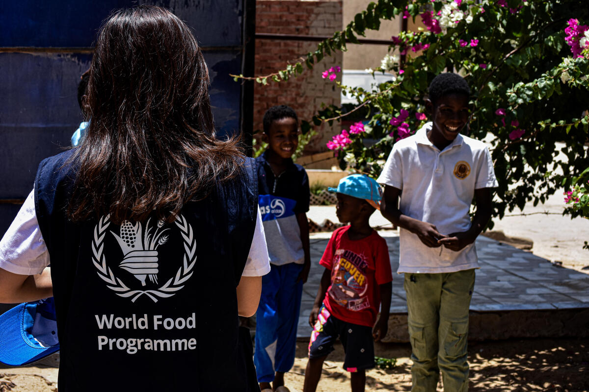 WFP_MENA's tweet image. Critical humanitarian aid disruption threatens stability for refugees and host communities in #Egypt.
Severe funding shortfalls are forcing @WFP Egypt to reduce assistance, putting food security at risk.
Without urgent support, families will struggle to meet their basic needs.