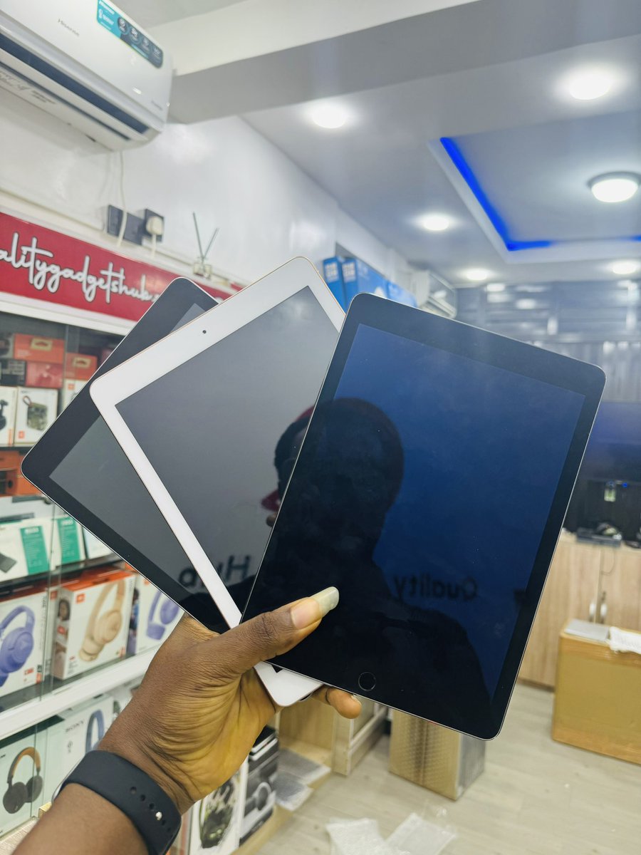QualityGadgets_'s tweet image. Premium Used Apple iPad 6th Generation 

32gb | WiFi | 9.7 inches 

Price: ₦145,000 

🛒 Send a DM or 

📞 08169698791 | 💬 08076460107