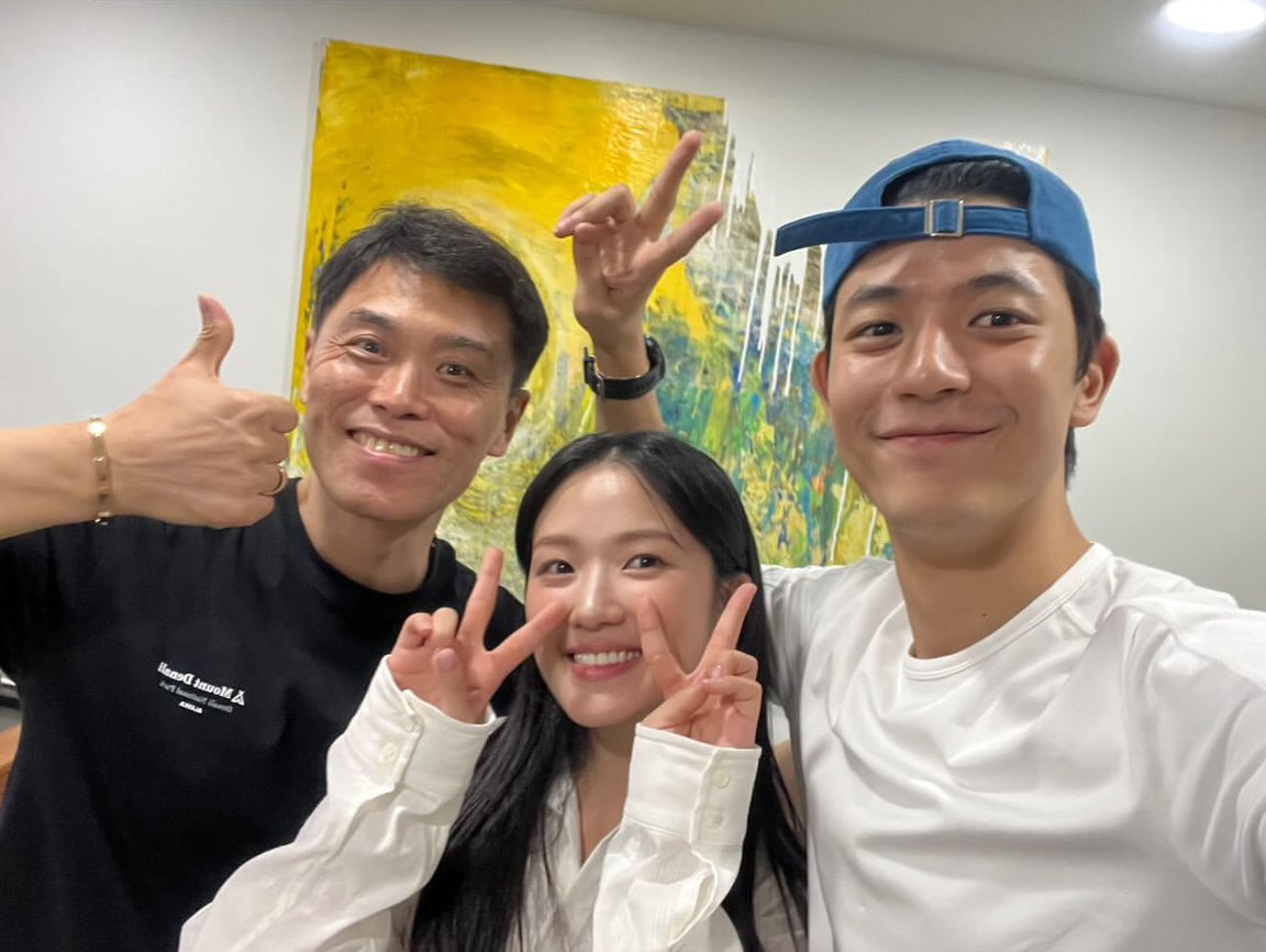 hyeyoonfeeds's tweet image. ahnhyukmo_acting instagram story update with #KimHyeyoon and lomon 🤍