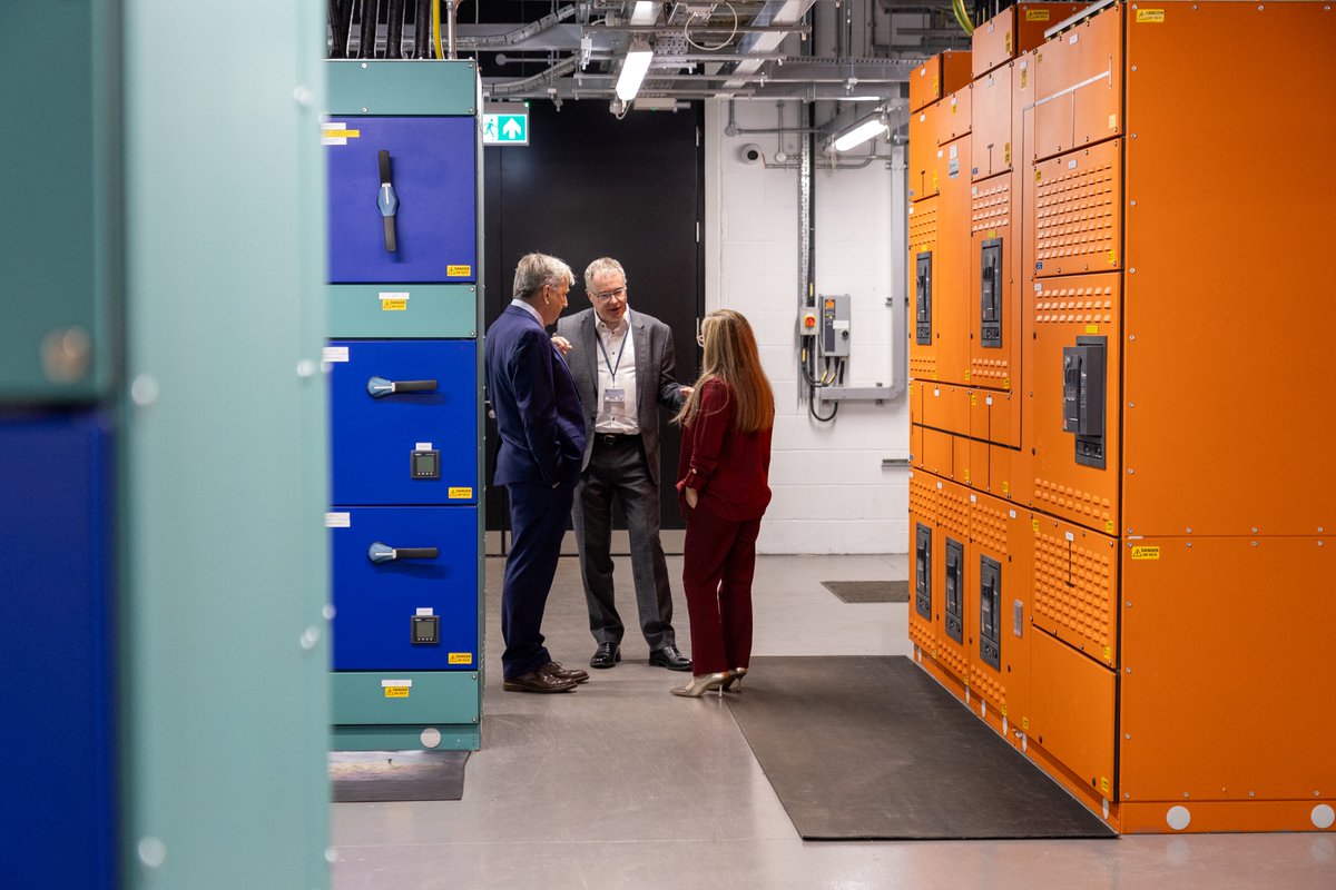 SciTechgovuk's tweet image. Edinburgh will soon host the next national supercomputer as part of the Compute Roadmap.
This means:
🏢 More jobs
💸 More investment
🔬 World leading science
@FeryalClark visited the @EPCCed where it will be based.