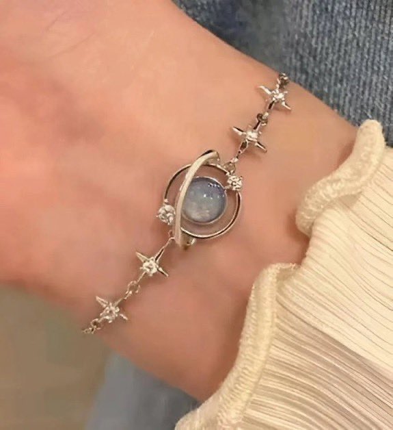 pingkymoon's tweet photo. pretty &amp; adjustable bracelet

a thread https://t.co/tfKaDAlNDV