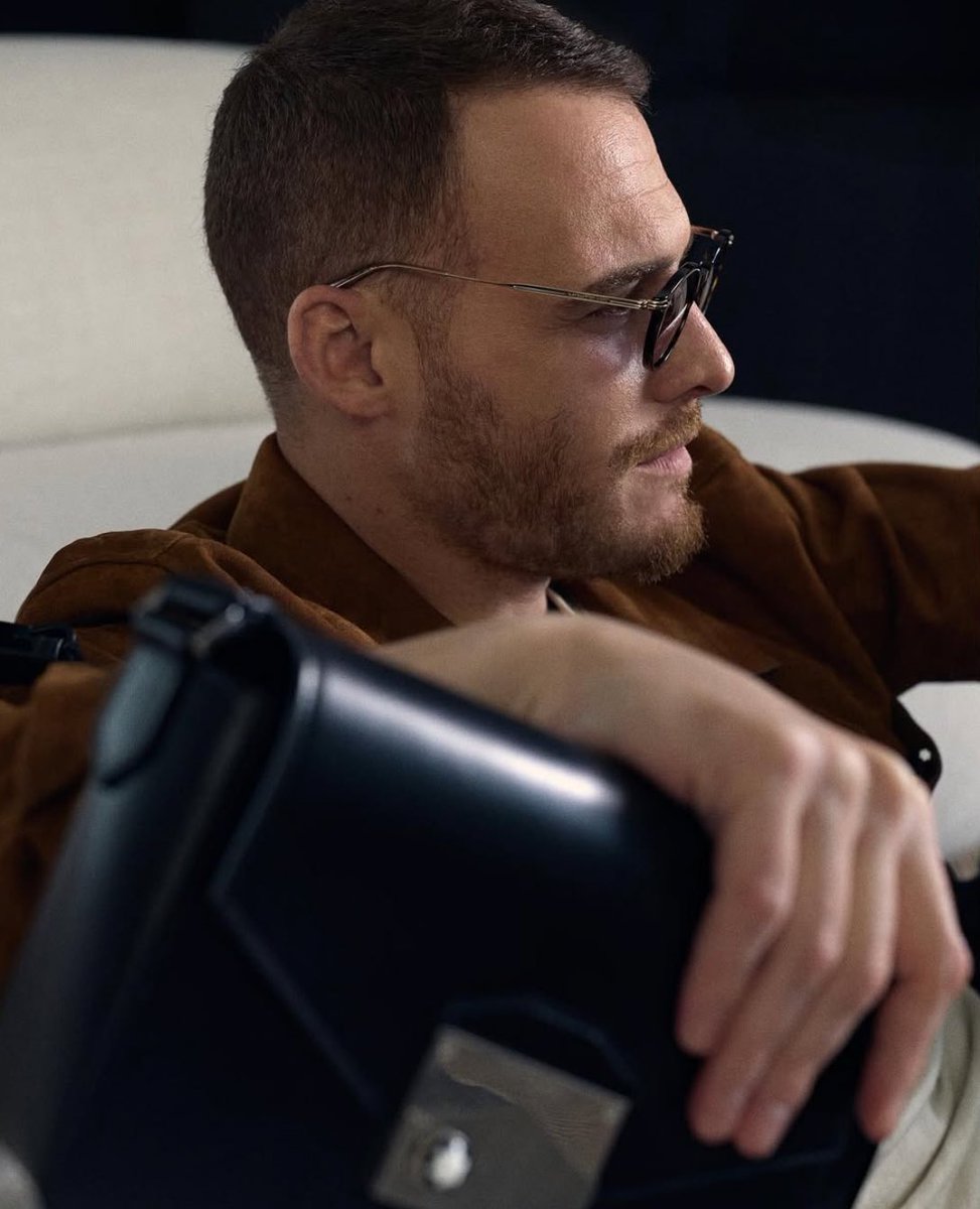 “La vida es demasiado corta como para distraerse en lo q no suma”
#KeremBürsin 

Buenos días y feliz SAN VIERNES chicas!!! ❤️😘