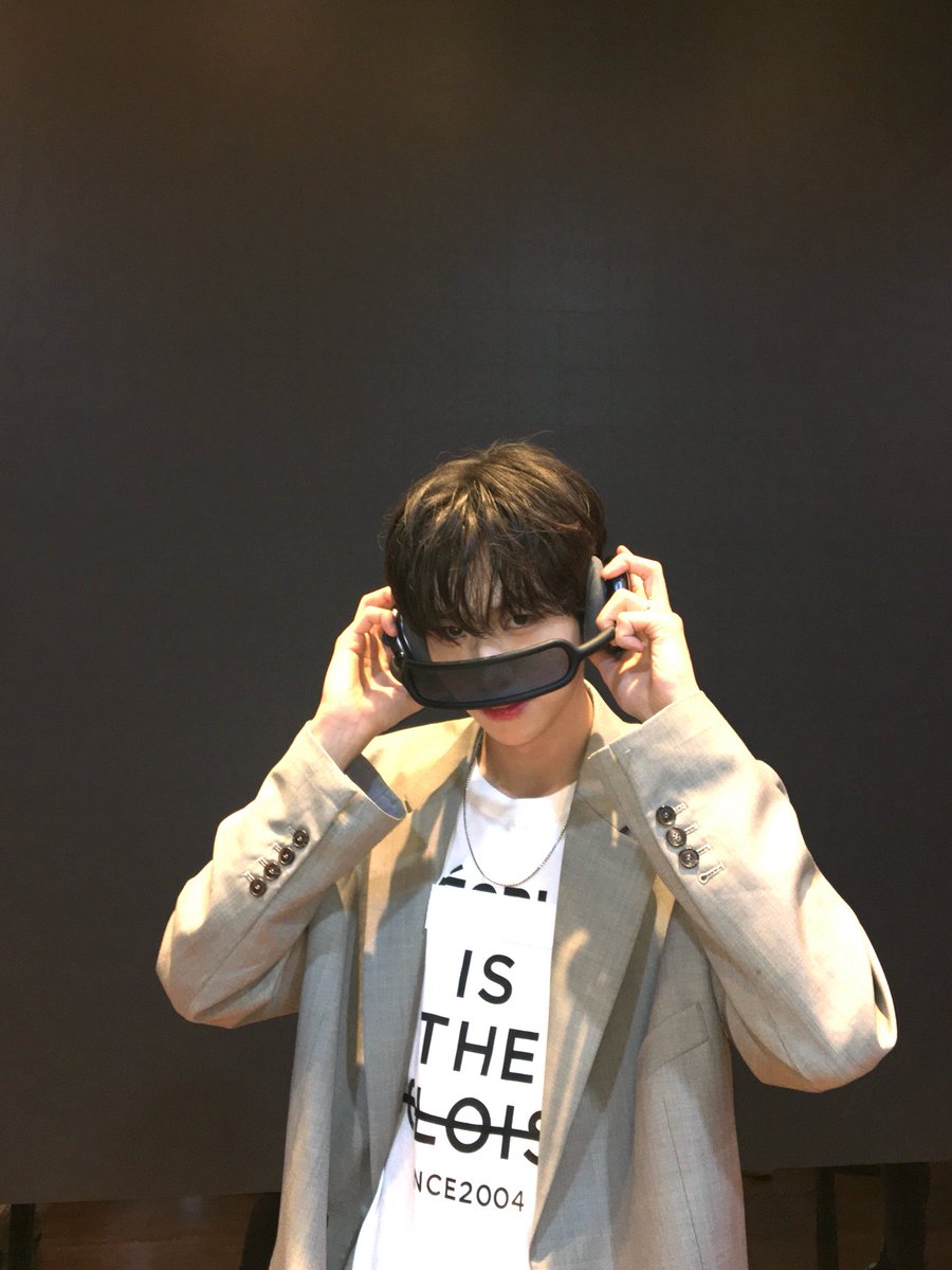 CYE_MEMBERS7's tweet image. 삐빅-삐삐빅-삐삐-삐비비빅-클 -로-저-🤍
#김성민 #KIMSUNGMIN
#CLOSEYOUREYES #클로즈유어아이즈
#클유아 #CYE