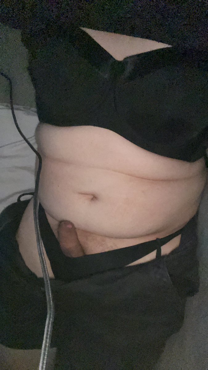 EdenEveret's tweet photo. could use a big dick tonight 😔 https://t.co/8jNGuGHtzM