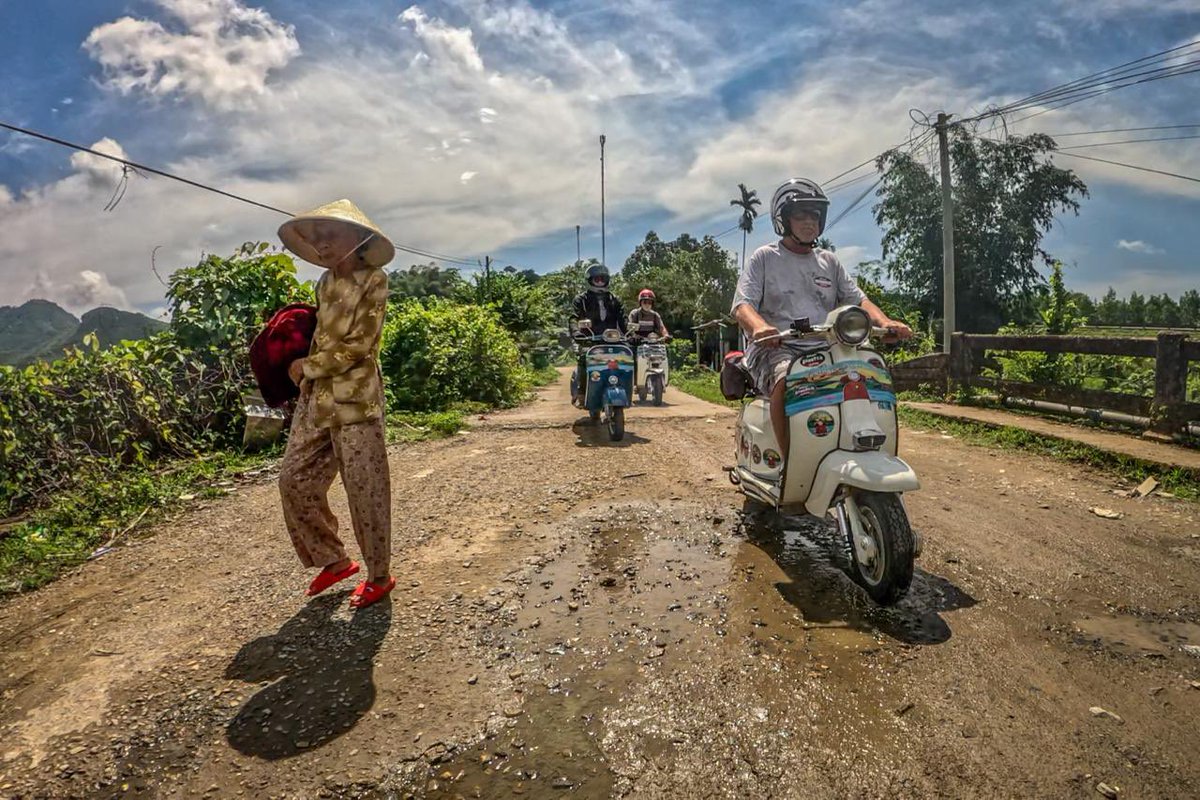 SSCvietnam's tweet photo. A great pic and totally off the beaten track in the central Highlands of Vietnam! Amazing day of scootering #Vespa #Lambretta #SSCTours #Vintage #Scootering #Offthebeatentrack #explore #adventure #tours #realVietam https://t.co/g9GQXt8zjm