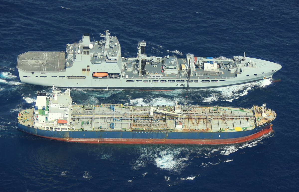 COMUKCSG's tweet image. US Tanker MT Badlands Trader conducted a RAS with @RFATidespring during #TalismanSabre25, transferring 6,000 cubic meters of fuel - enough to fill around 120,000 family cars! โฝ๏ธ๐
Sustaining endurance at sea. UK #CSG25 is mission ready.
๐ฌ๐ง๐บ๐ธ
#OpHighmast #TS25