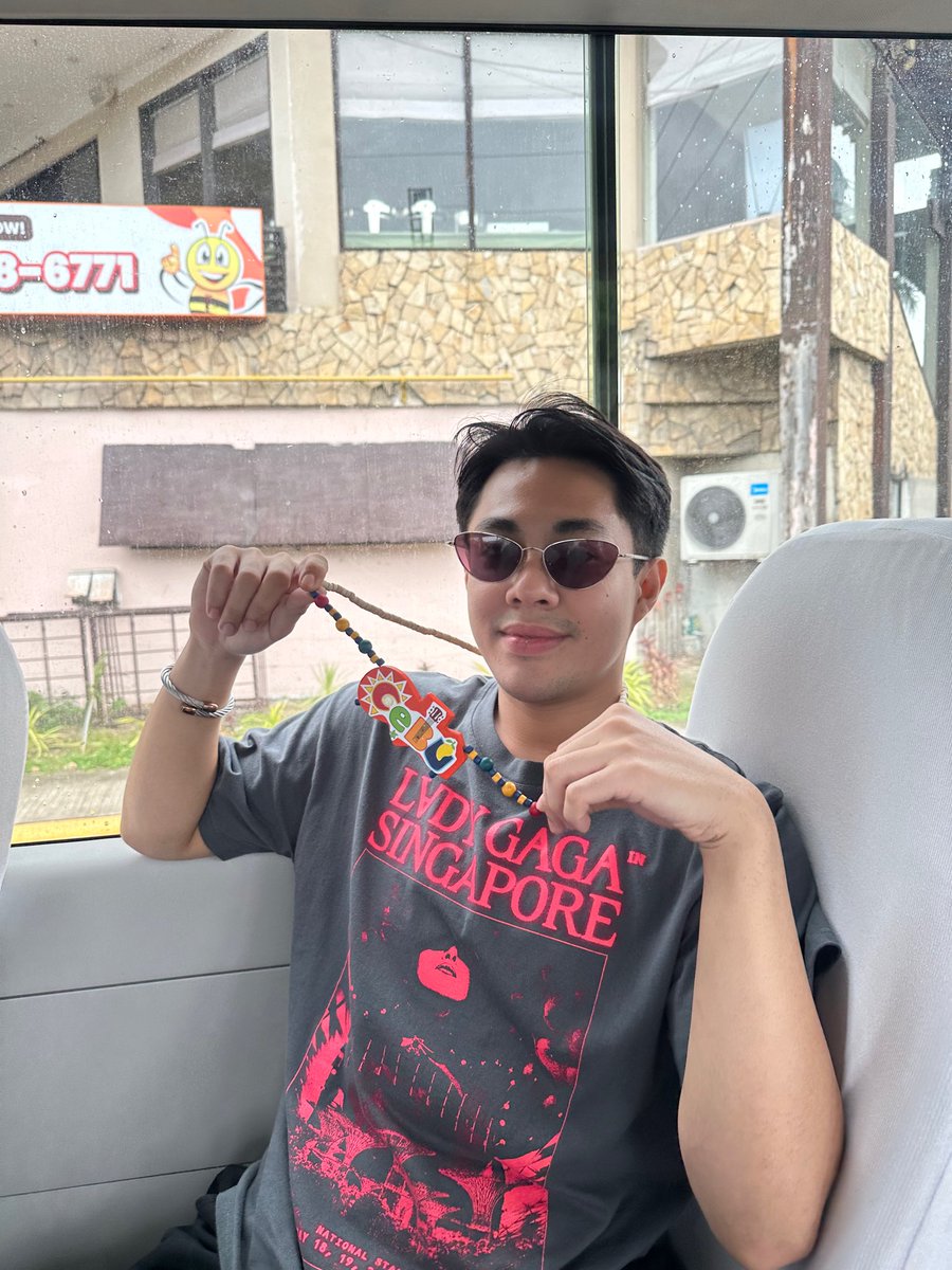 Cebu
(LVDY GAGA in SINGAPORE)