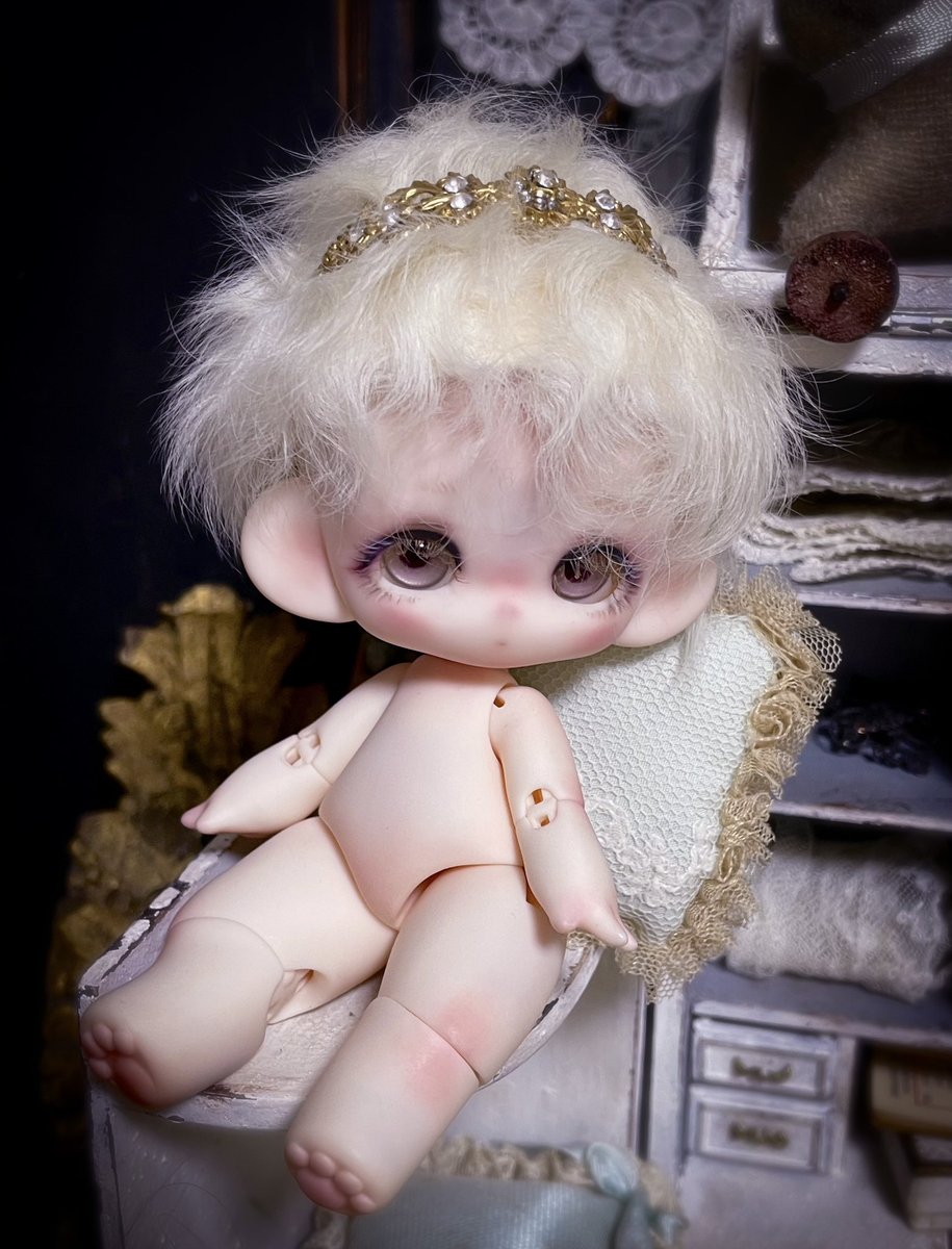 komadoritamago's tweet image. 幼SDと子犬わたあめちゃんに使えるカチューシャです
少し斜めにすると正面が見えてティアラ風になります

アイドールで販売します