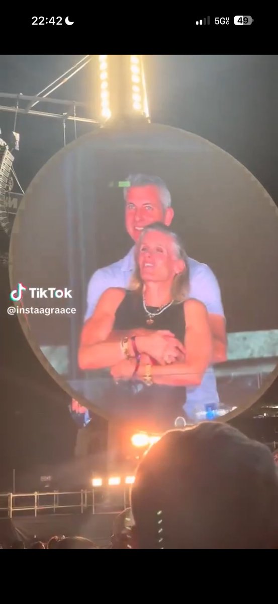 If i send this, leave ur man at home and lets go play in public🫂