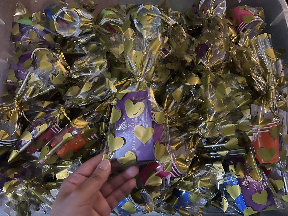 MeriamMagic's tweet image. With the help of my daughter Judy, we made a 150 goodie bags for a girls’ camp magic show, where I’ll teach the kids some simple magic they can do at the end! 
Excited to see more young girls showing interest in the art of magic!
#magic #magician #girlscamp #summercamp #magicshow