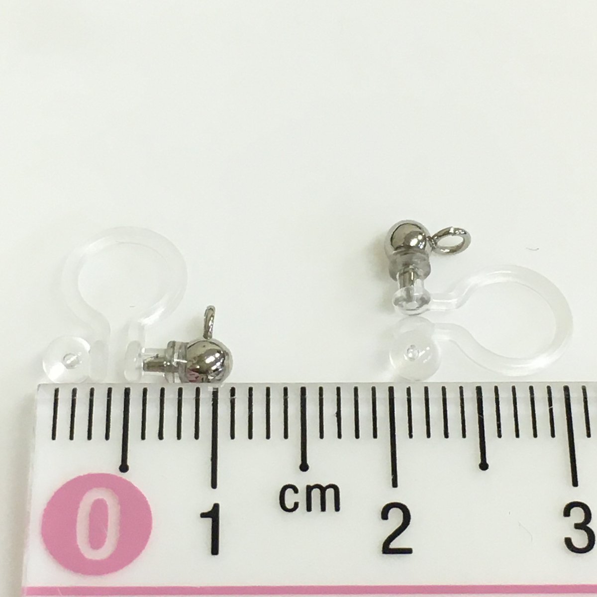 JusParts's tweet image. 本日のおすすめ。
今回は丸玉カン付きノンホールピアスシルバーです。
ピアスホールのない方もご使用できます。
当店では
10個 330円
から販売しております。
お店はこちらから
mercari-shops.com/shops/hkVjiHqz…
#アクセサリーパーツ
#ハンドメイド