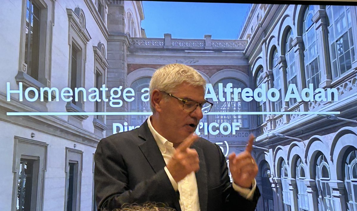 gerard espinosa (@gerardespinosa5) on Twitter photo Ahir vam acomiadar a <a href="/DrAlfredoAdan/">Alfredo Adán Civera</a> després de 17 anys com Director de l’ICOF <a href="/hospitalclinic/">Hospital Clínic</a> dels que he tingut el privilegi de compartir-ne els darrers 10
Polièdric, visionari, generós, transformador, lideratge honest
Personalment mestre, exemple i amic Ahir vam acomiadar a <a href="/DrAlfredoAdan/">Alfredo Adán Civera</a> després de 17 anys com Director de l’ICOF <a href="/hospitalclinic/">Hospital Clínic</a> dels que he tingut el privilegi de compartir-ne els darrers 10
Polièdric, visionari, generós, transformador, lideratge honest
Personalment mestre, exemple i amic