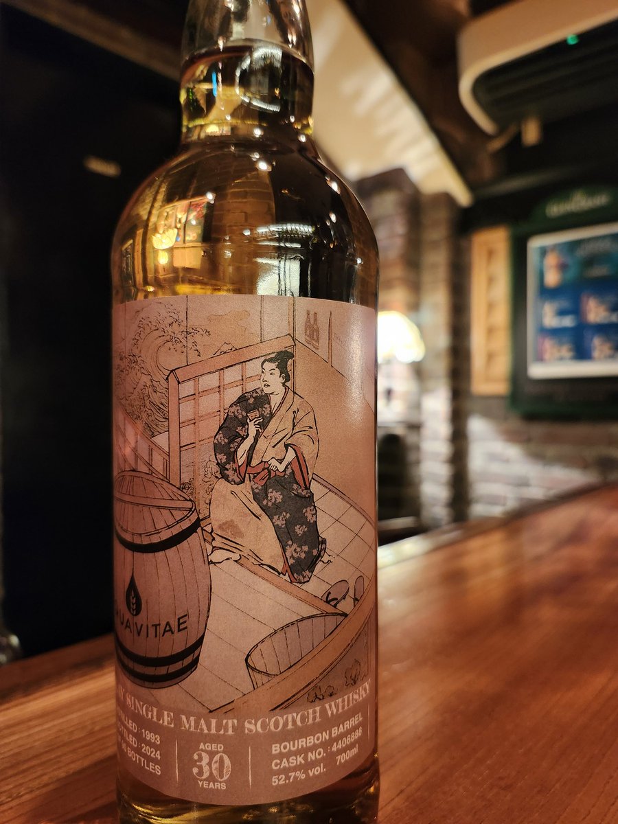 millesimes0905's tweet image. また暑さが戻ってきましたね💦そんな本日はこちら「AQUA VITAE SECRET ISLAY 1993-2024 30YO BOURBON BARREL 52.7%」の入荷です!高額ではありますが…こちらもぜひお楽しみくださいね😊間もなく開店(~1:00)今夜も宜しくお願い致します!