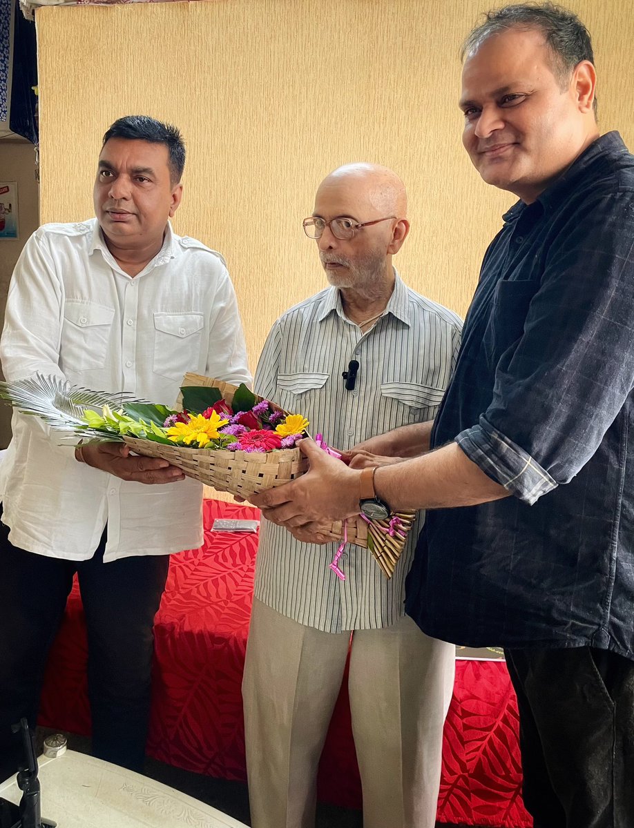 Delighted to meet the famous #Filmmaker #Screenwriter #Author  
Mr Dushyant Pratap Singh <a href="/dushyantcorp/">Dushyant Pratap Singh</a> 

#HindiCinemaIndustry
#MythologicalNovel
#Satyaki #Indianepic  #Mahabharata 
#DrAwinashBiniwale #MaulikFilms 
<a href="/IndiePresss/">IndiePress</a>