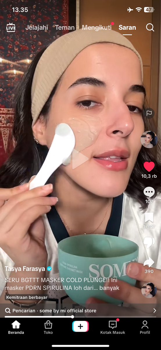 HEYYY KALIAN HARUS COBAIN MASKER YANG DINGIN DI KULIT! 🥶🫵🏻

Dijamin pas lagi maskeran tuh kerasa ademm segerrrr🌬️ dan pastinya meredakan redness👍🏼

Btw aku liat kak Tasya Farasya pake jugaaa 
#cryomask #cryofacial #coolingmask

#dhilreview