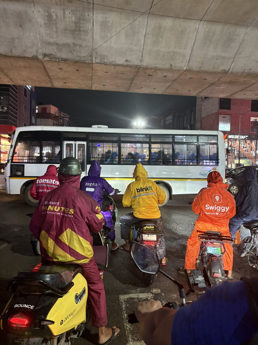 abhish656's tweet image. Brands are busy in delivery!! 

#PeakBengaluru #BengaluruRains