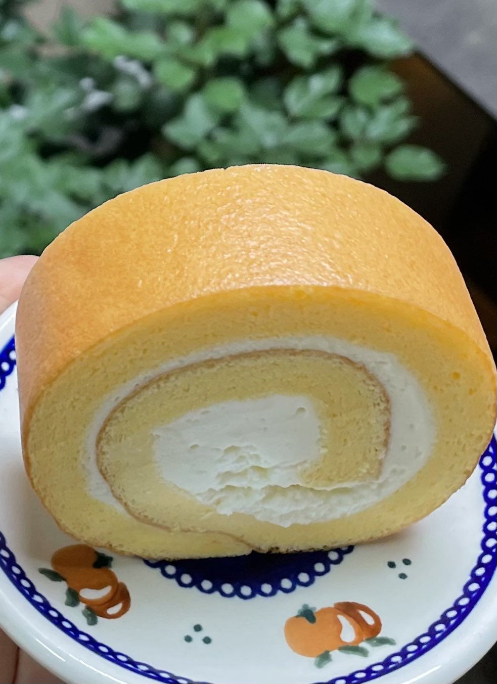 ロールケーキみたいなショルダー 2021年の干支は丑！ アンダーズ 東京にウシ柄のロールケーキが