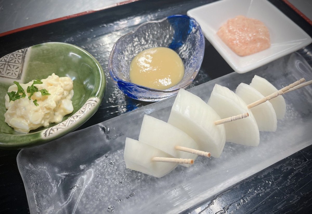 spaalps's tweet image. #スマイルボール ってご存知ですか?
生で食しても辛くない玉ねぎ🧅
『タルタル』『辛子酢味噌』
『明太マヨ』の3つのディップで召し上がっていただきます😋
【玉ねぎディップ】
どんな食感か試してみる価値ありですよ!
#スパアルプス #サウナ #プス活
#サ飯 #サウナ飯 #アルプス食堂