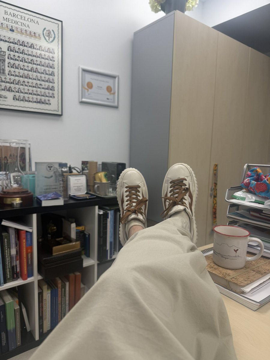 MariaJRibal's tweet image. Feet on the desk!! ( such a long time now…🧐🧐) it’s that time again ☀️
Time to unplug, reconnect with nature and (hopefully) recharge.
Wishing you all a peaceful summer off!! And 🙏🏻🙏🏻🙏🏻. may the second half of the year be gentler, brighter, and full of purpose.
#SummerBreak…