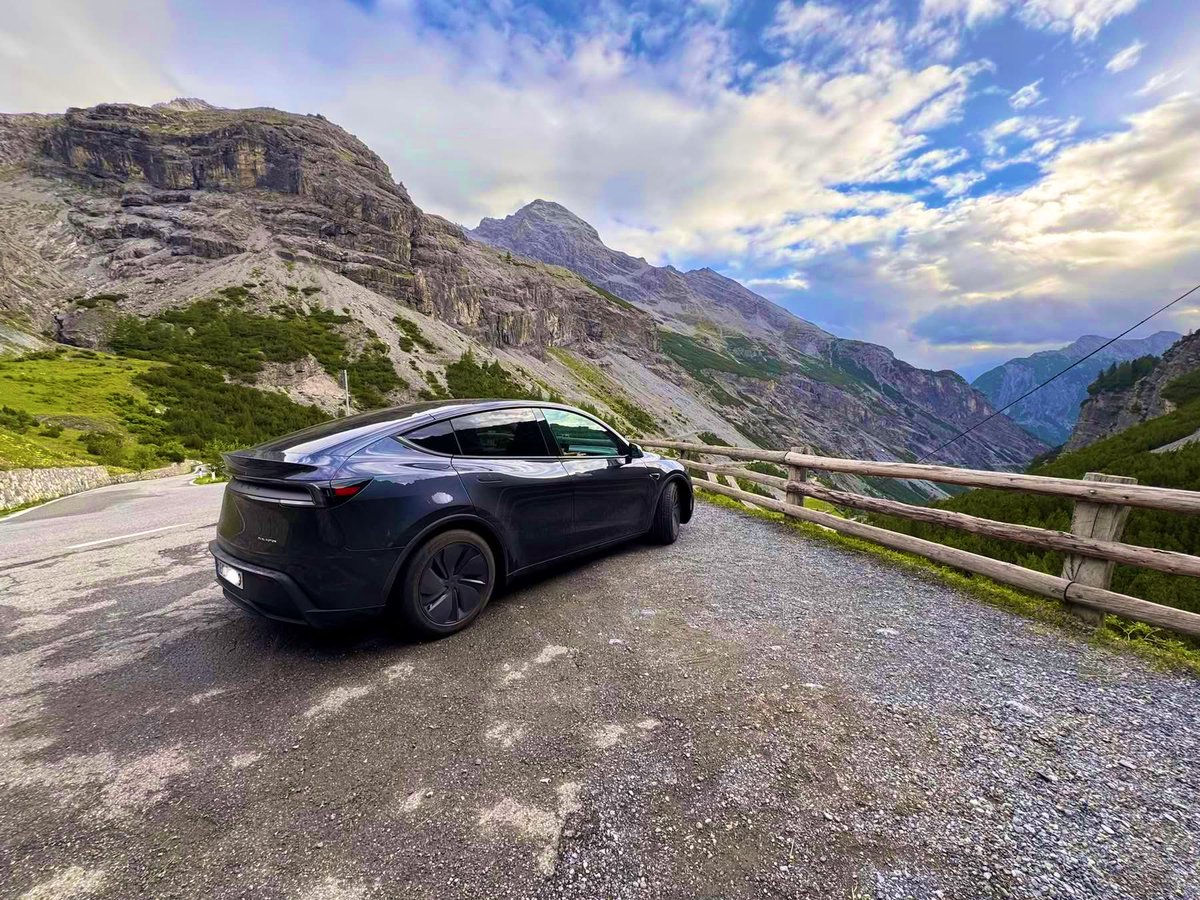 EstherRebers's tweet image. Good morning world!
Part nine hundred twenty-seven @Tesla @teslaeurope