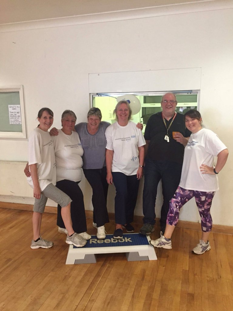prwukee's tweet image. #FridayFlashBack 
Lincs pulmonary rehab staff, patients and friends. More than 25000 step ups completed in 1 day 
  #PulmonaryRehabWeek @LchsRespiratory