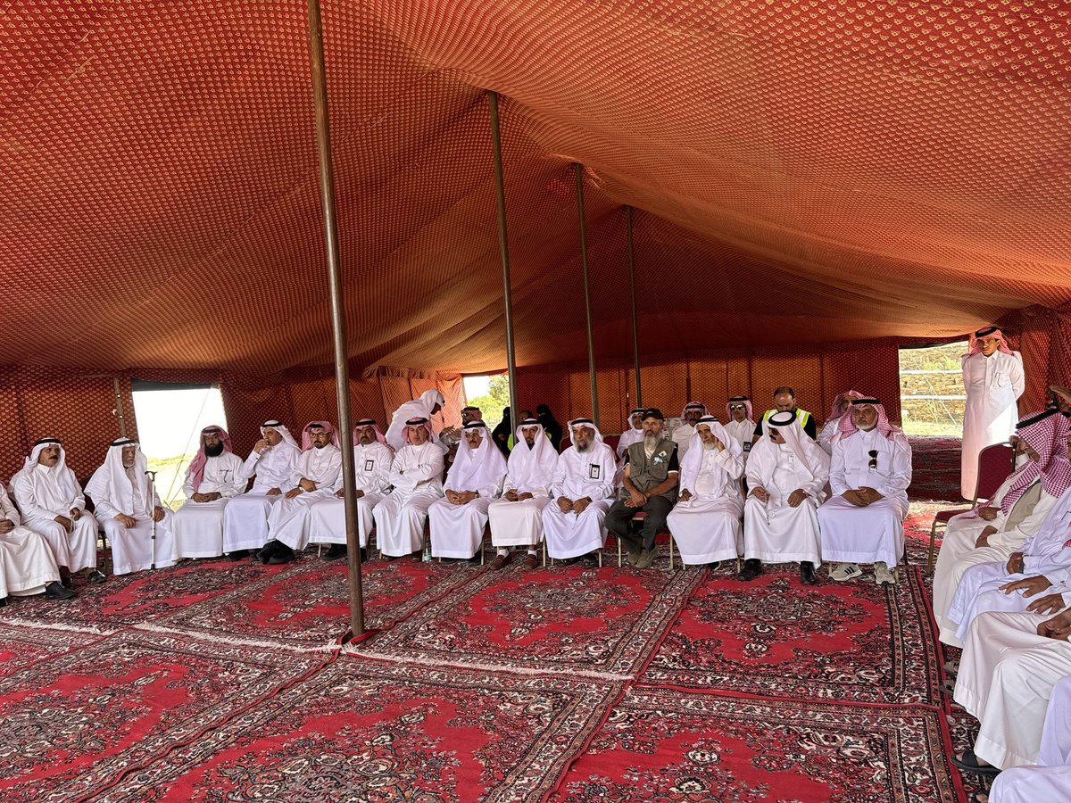 تعاونية البن برجال المع (@coff_coop_assoc) on Twitter photo شاركت #تعاونية_البن_برجال_ألمع في مبادرة تقليم العرعر وإزالة الحشائش في غابات منطقة عسير.
بالتعاون مع جمعيات تعاونية وأهلية، وبإشراف من المركز الوطني لتنمية الغطاء النباتي ومكافحة التصحر<a href="/ncvcksa/">المركز الوطني لتنمية الغطاء النباتي ومكافحة التصحر</a> ، تعزيزًا لاستدامة الغطاء النباتي.
#عسير
#الغطاء_النباتي
#استدامة
#مكافحة_التصحر شاركت #تعاونية_البن_برجال_ألمع في مبادرة تقليم العرعر وإزالة الحشائش في غابات منطقة عسير.
بالتعاون مع جمعيات تعاونية وأهلية، وبإشراف من المركز الوطني لتنمية الغطاء النباتي ومكافحة التصحر<a href="/ncvcksa/">المركز الوطني لتنمية الغطاء النباتي ومكافحة التصحر</a> ، تعزيزًا لاستدامة الغطاء النباتي.
#عسير
#الغطاء_النباتي
#استدامة
#مكافحة_التصحر