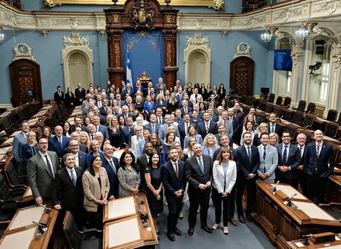 jfrcaron's tweet image. Vos 124 députés unanimes pour maintenir le statu quo.
.