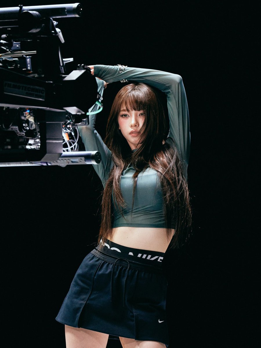 rinafication's tweet image. securing another bag how can u not say IT GIRL!