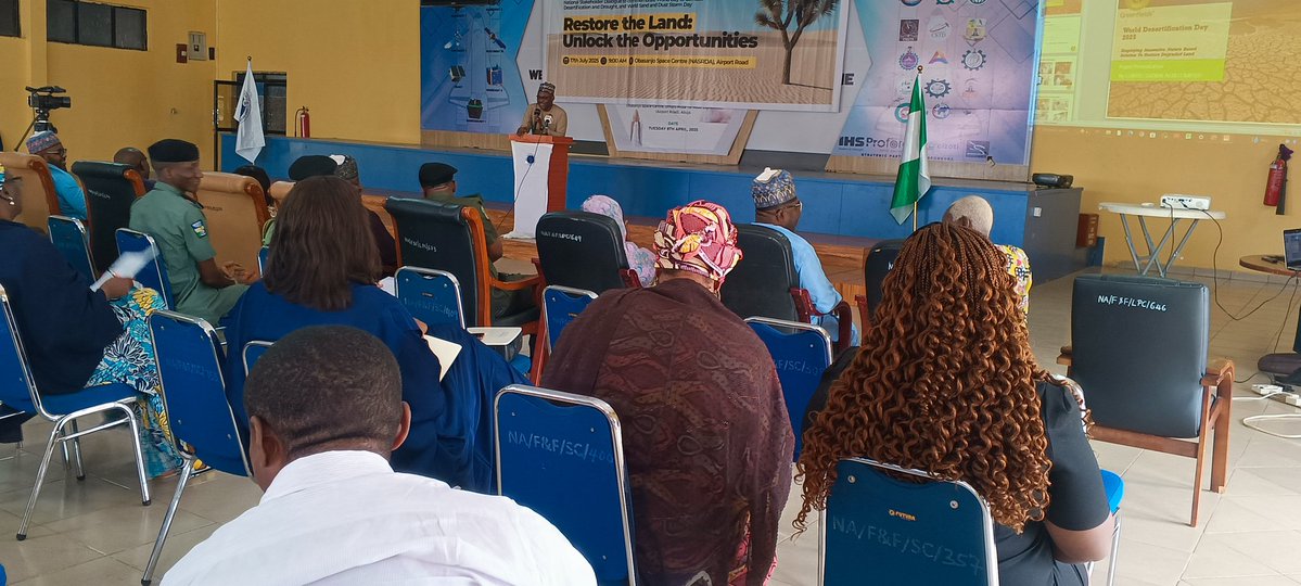 miketerungwa's tweet image. Had the honour of moderating the International Day of Combating Sand and Dust Storms #SDS organized by Fed. Ministry of Environment held yesterday at NASRDA in #Abuja
Restoring Land Unlocking opportunities.
#Desertification
#Drought
#GIFSEP
#AMCEN20
#LDN
Awake
unimaid